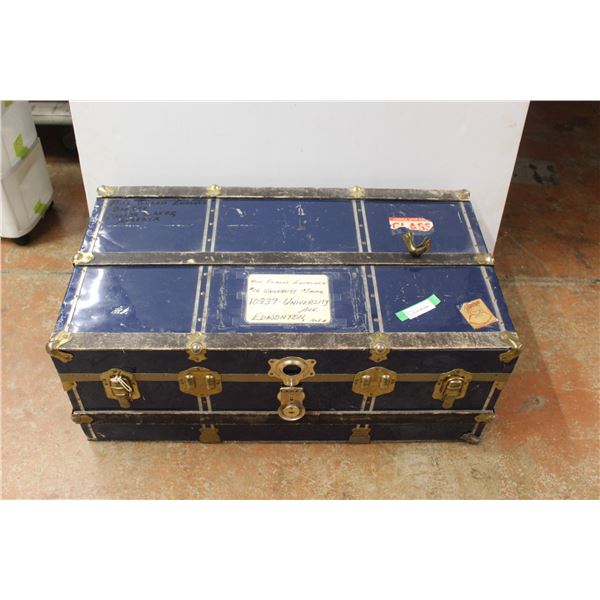 * Trunk (corner metal edge Loose) - 37"Long x20"Wide x14"High