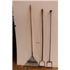 Image 1 : * Rake & (2) Garden Weeders