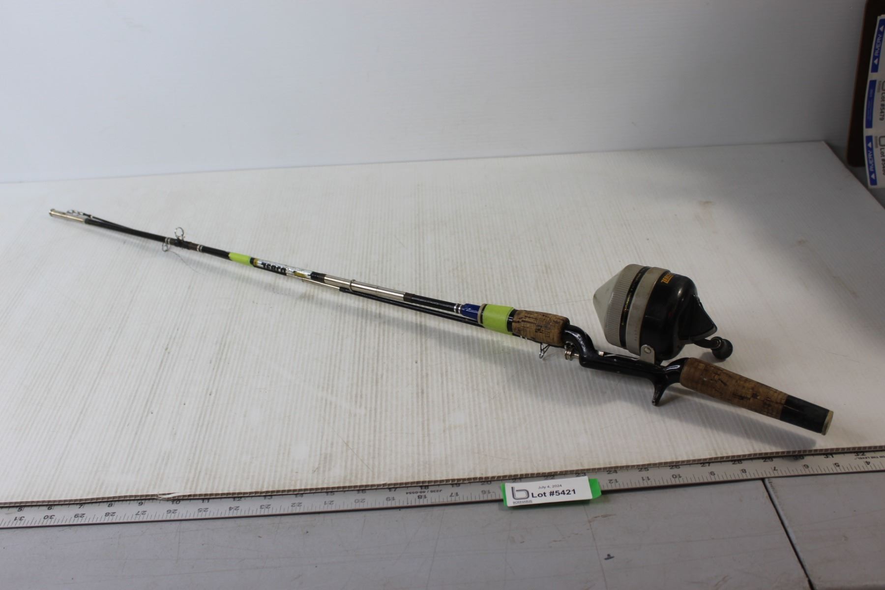 Zebco 808 Fishing Rod - Bodnarus Auctioneering Zebco 808 Fishing Rod - Bodnarus Auctioneering