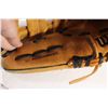 Image 3 : Wilson Children's Baseball Glove - 11"