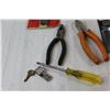 Image 6 : Key for Master Lock, (2) Hot and Cold High Pressure Hoses for Automatic Washer, Bike Tire Repair Kit