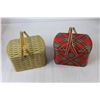 Image 4 : (2) Vintage Lunch Boxes