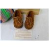 Image 2 : Baby Moccasins Crafted by Huron Indians - Round Cushion?
