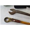 Image 2 : (2) Iron Workers Spud Wrenches - (6) Hats
