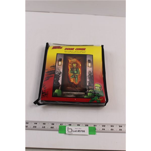 Topps "Mars Attacks" Door Cover (NIB)