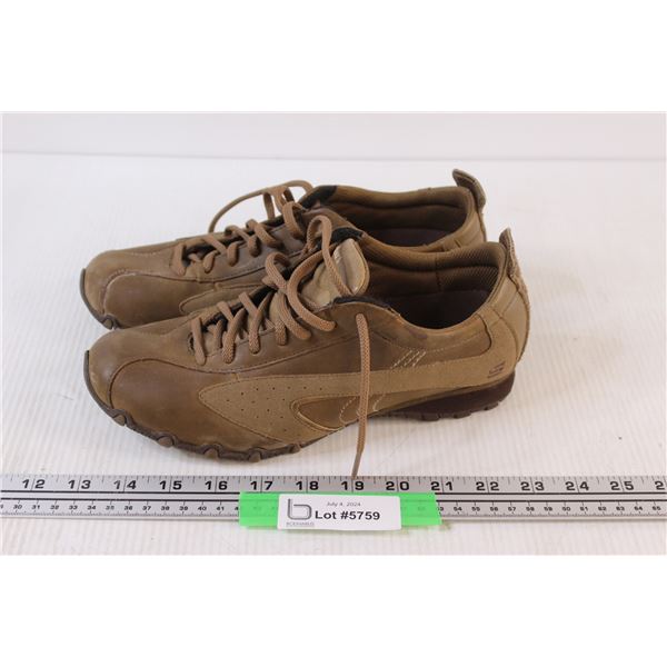 Women's Sketcher's Shoes - Size 9