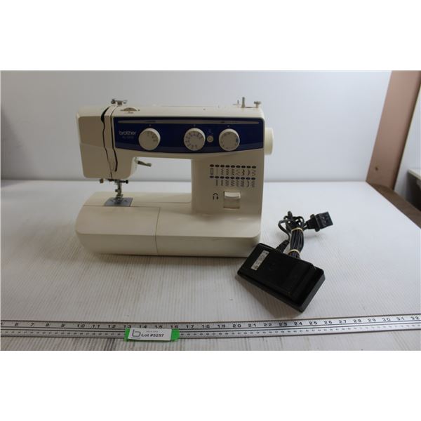 Brother XL-5232 Sewing Machine - Works