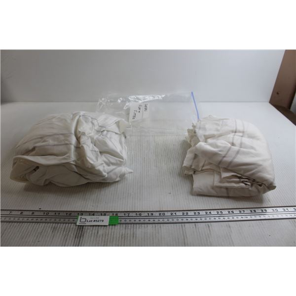 Queen Flat and Fitted Sheets