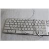 Image 3 : White Tablecloth, Apple Keyboard