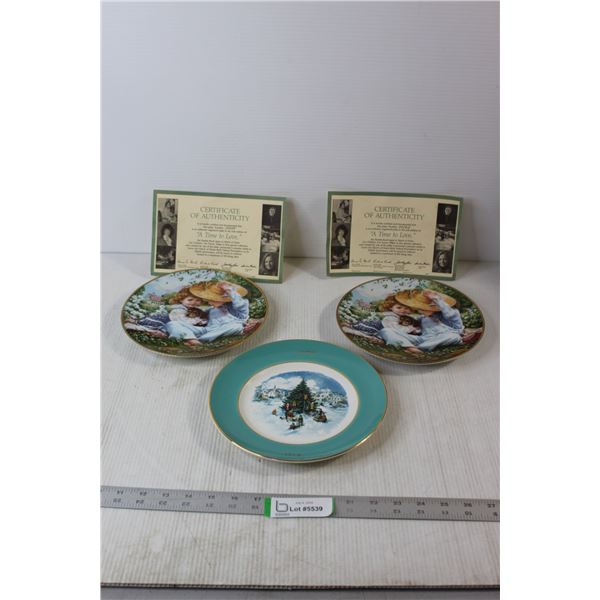 Rare 1978 Avon Christmas Plate - 22K Gold Rim, (2) Reco Plates with COA