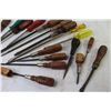 Image 3 : Assortment of Screw Drivers