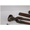 Image 3 : (4) Horse Ferrying Tools & (2) Rasps