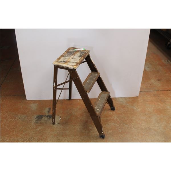 *24" Metal Step Ladder