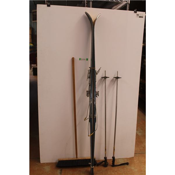 *Cross Country Skis w/Ski Poles - Push Broom