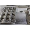 Image 2 : Assorted Baking Essentials - Pans