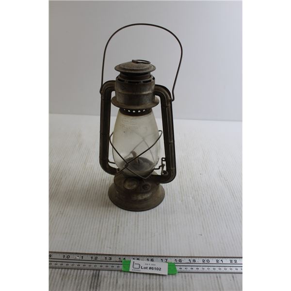 Hasag Cold Blast Kerosene Lamp - Cracked Glass