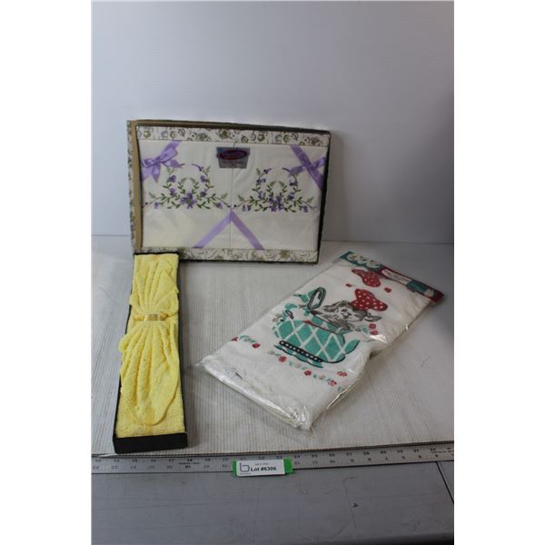 Wash Cloth Set, Kitchen Towel & Apron Set, (1) Pair of Pillow Cases