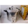 Image 2 : PRESTO Metal 23-Quart Pressure Canner / Cooker With Manual & Original Box