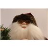 Image 4 : Santa Claus Figurine With Mistletoe Wreath - 23" Tall