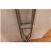 Image 3 : Pair of Aluminum Adjustable Crutches