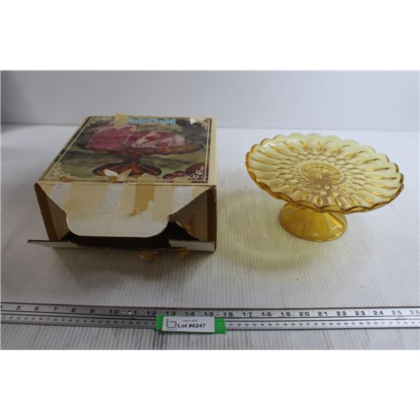 Fairfield Footed Cake Plate