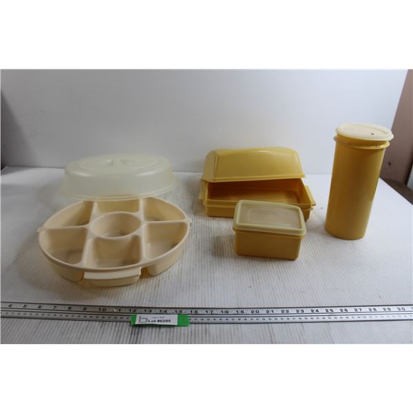 (4) Storage Containers