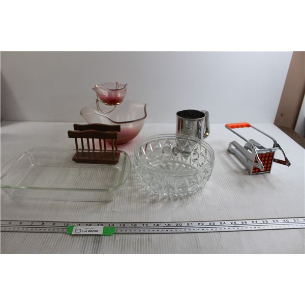 Chip and Dip Bowl, Assorted Kitchen Essentials