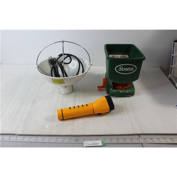 Scott's Turf Builder, Flashlight, Work Lamp - Untested