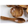 Image 2 : Set of Wooden Salad Bowls and Tossers