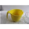 Image 2 : (5) Measuring Cups