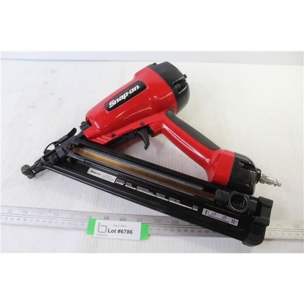 Snap-on Nailer (2 1/2" nail capacity - not tested)