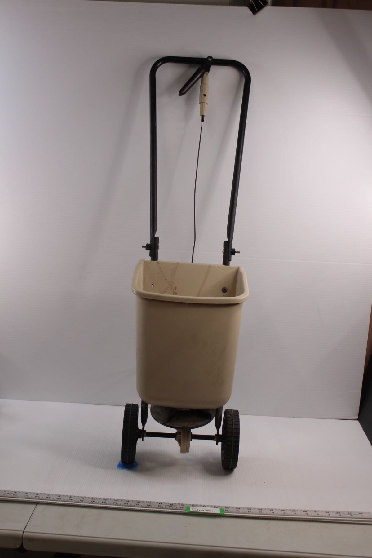 thumbnail image 2 of Handheld Broadcast Spreader – For Grass Seed, Fertilizer, Ice Melt; Large Capacity, Adjustable Flow 2 of 13