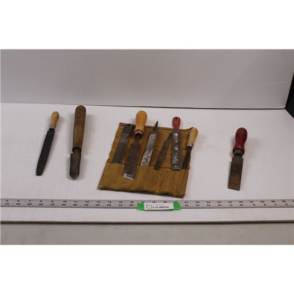 (9 pcs) Wood Files/Chisels w/Leather Pouch