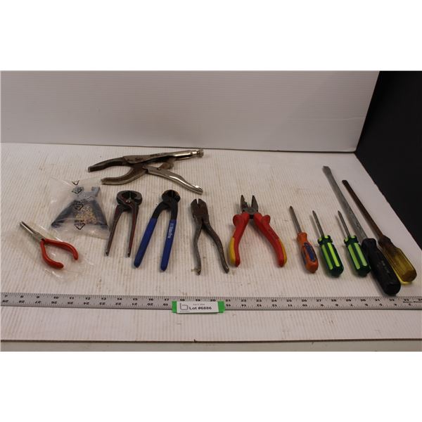 Large Jaw Vise Grip, Screwdrivers, Tile Nippers, Linesman Pliers, Gromet Set Pliers w/Gromets & Duck