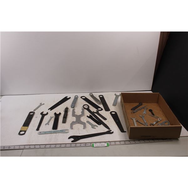 Various Power Tool Wrenches & Keys (For Grinders, Table Saws, Circular Saws etc.)