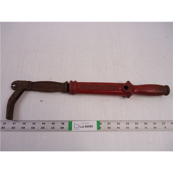(1) Vintage Nail Puller
