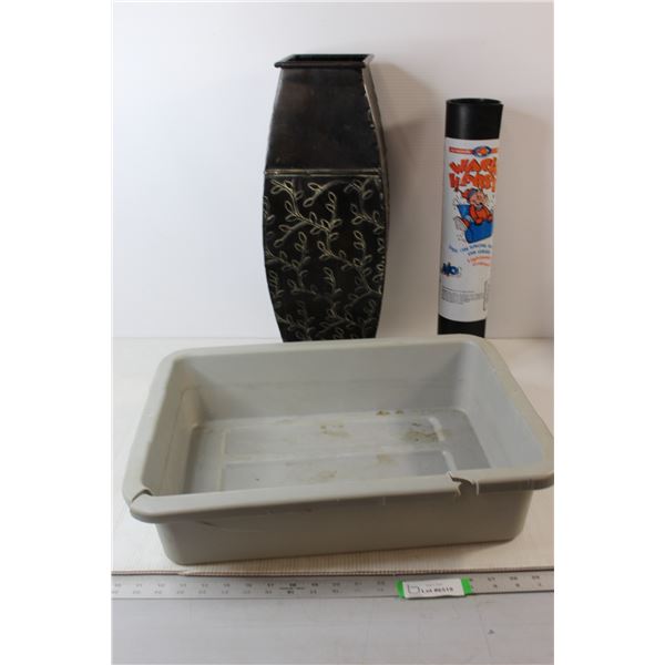 Wacky Karpet, Outside Vase, Rubbermaid Bin without Lid