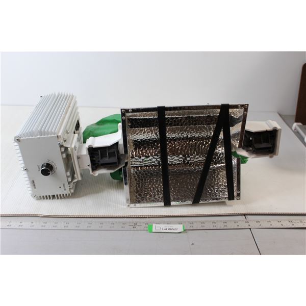 Smart LED Light - Untested (No Bulb)