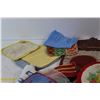 Image 2 : Assorted Oven Mits & Pot Holders