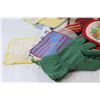 Image 5 : Assorted Oven Mits & Pot Holders