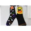 Image 5 : (4) Pairs of Socks, Winter Gloves, Coca-Cola Las Vegas Shirt - Size Large