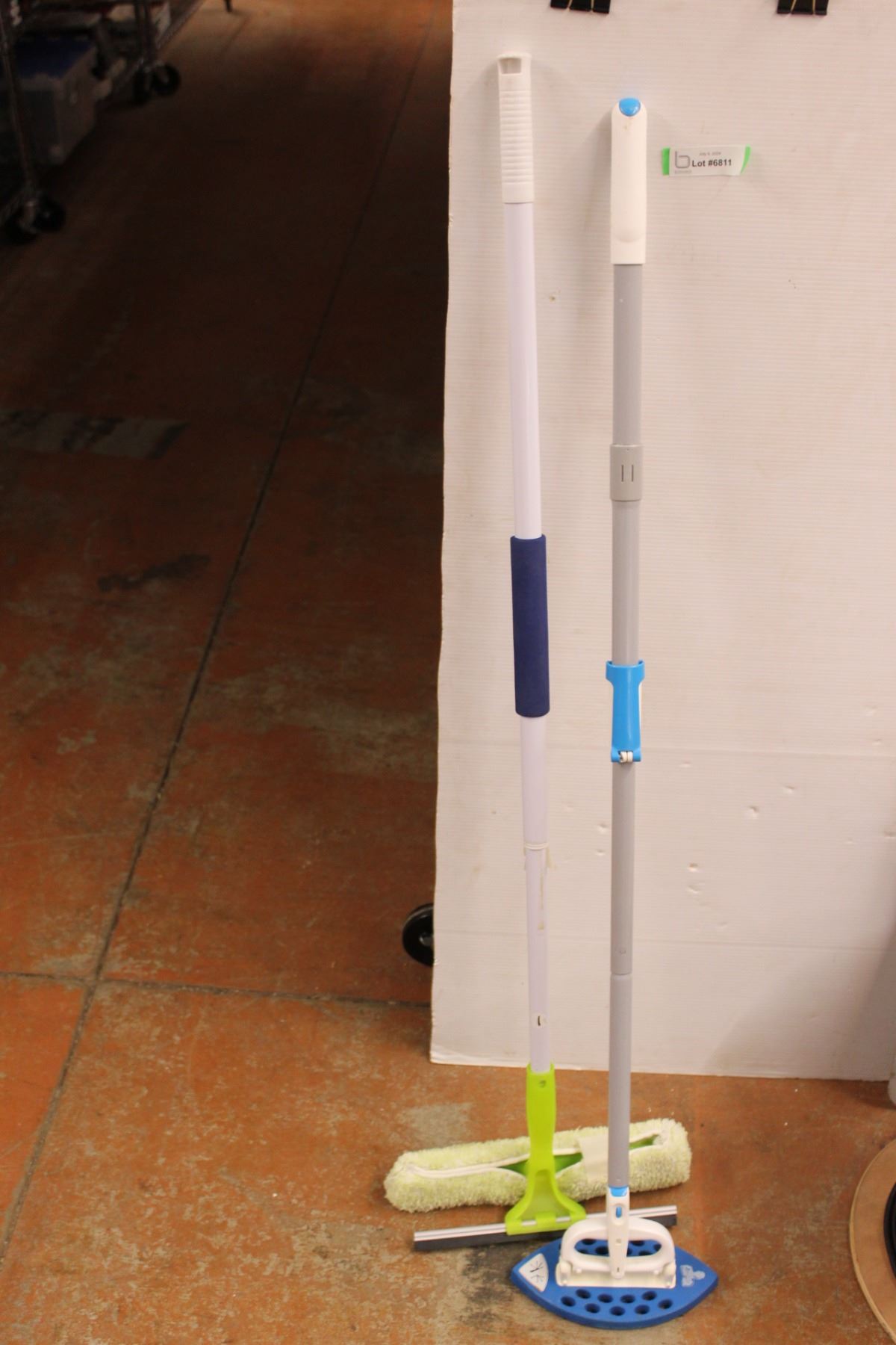 *Mr. Clean Mop, Window Washer & Squeegee - Bodnarus Auctioneering