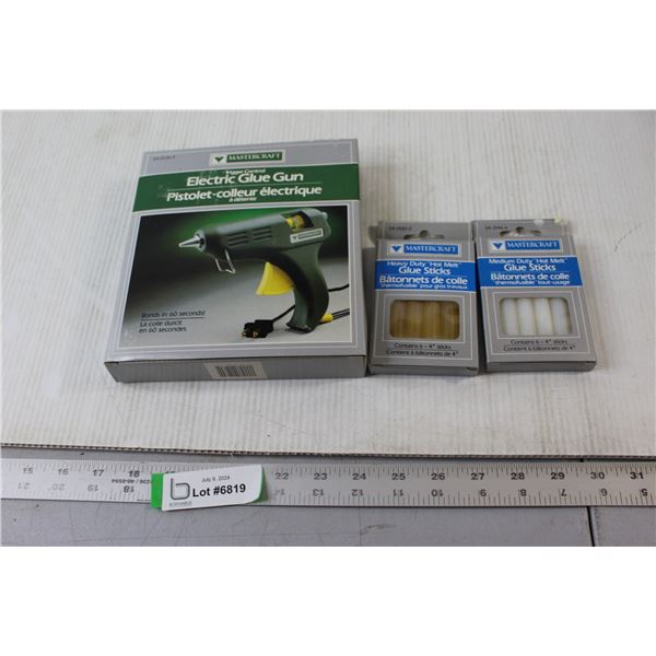 Mastercraft Glue Gun - NIB, (2) Packs Glue Sticks