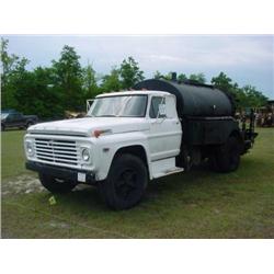 ETNYRE 1070 GALLON ASPHALT DISTRIBUTOR MTD ON 1972 FORD F700 S/A TRUCK