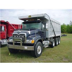 2005 MACK CV713 GRANITE TRI-AXLE DUMP