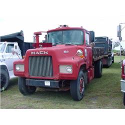 1972 MACK U600 S/A DUMP