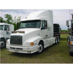 1999 VOLVO T/A TRUCK TRACTOR