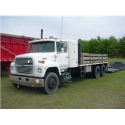 1988 FORD L8000 FLATBED TRUCK