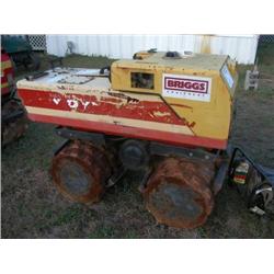 DYNAPAC LP852 TRENCH ROLLER