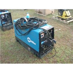 MILLER TRAIL BLAZER 302 WELDER